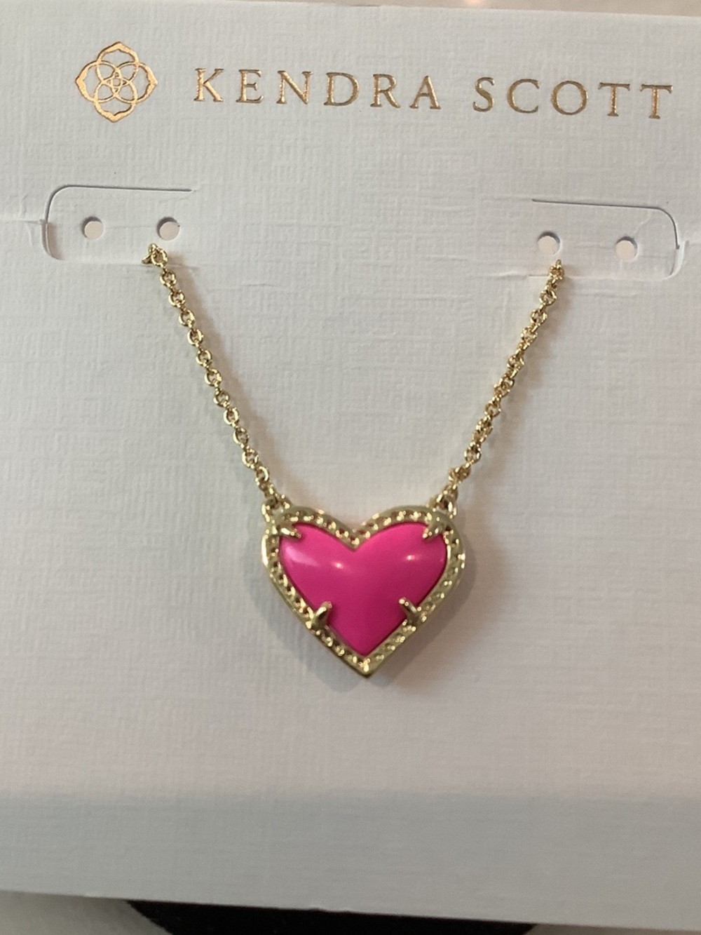 Kendra Scott Ari Hot Pink Heart Pendant Necklace, Gold Tone, Brand New
